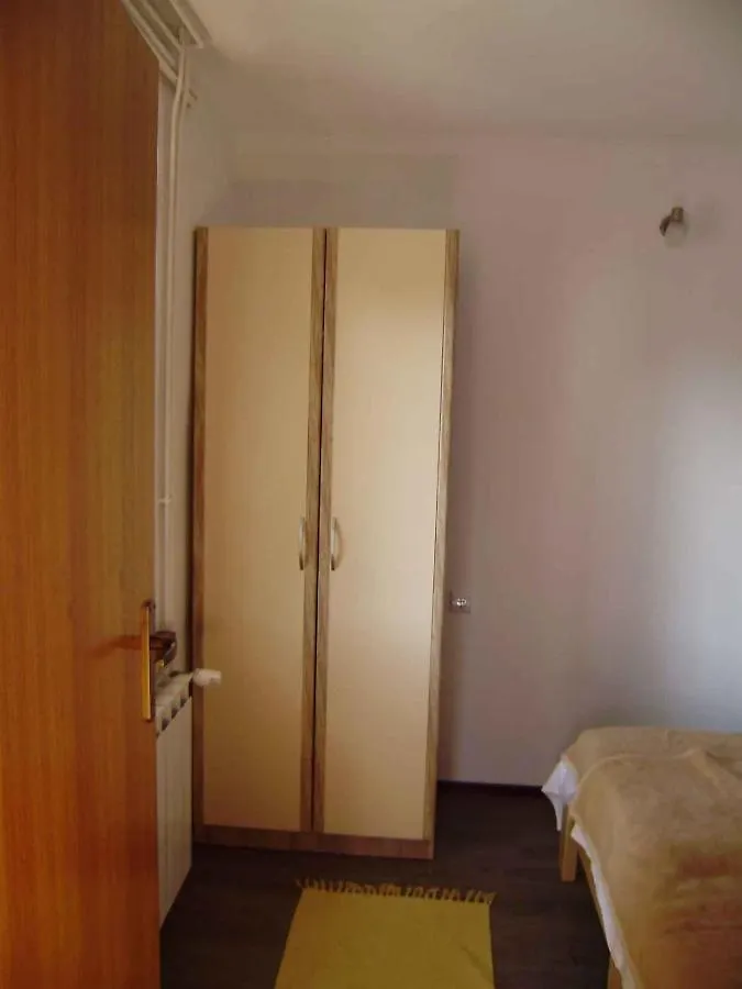 Apartment In Cavle 38810